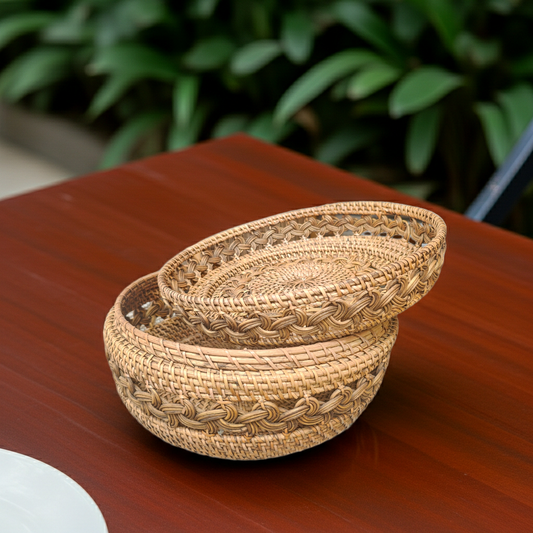 Rattan bowl with lid. Model Bunga