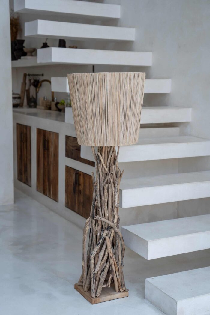 Standing lamp Model Batam