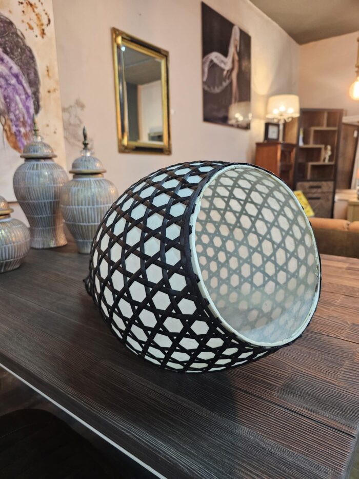 Lantern shaped ceiling lamp - Image 4
